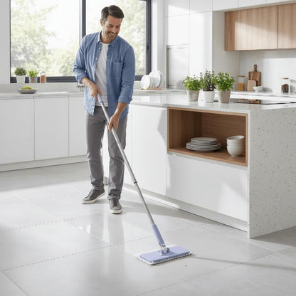 Balai serpillere nettoyant saleté dans cuisine