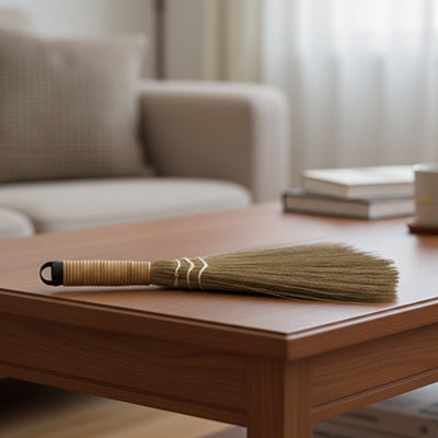 balayette naturalbroom sur table