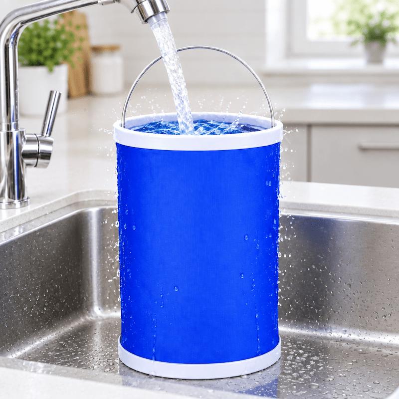 seau d'eau dans dans une cuisine